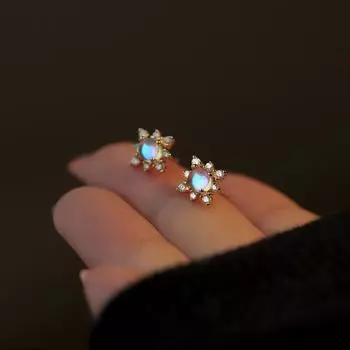 Серьги-гвоздики в виде снежинок, женские, нишевый дизайн, простые и маленькие, ледяной дух, синие, лунные, звездные серьги, серьги для пригородного туризма