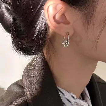 Серьги-иглочки в форме цветка из серебра 925 пробы, изысканные серьги Niche Cold Star Ear Bone Nails Niche Premium Autumn and Winter 925 silver needle