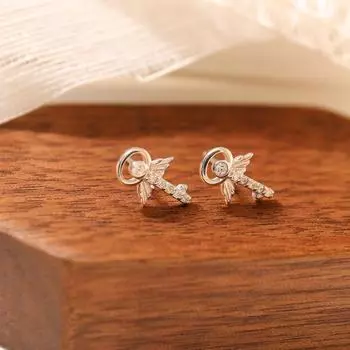 Серьги из циркония для женщин. Модные универсальные и стильные серьги высокого класса.