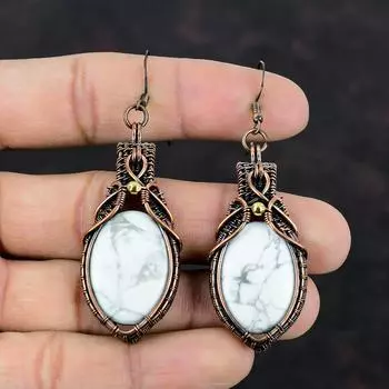 Серьги из говлита Серьги с медной проволокой, обернутые в оплетку Ювелирные изделия ручной работы Ювелирные изделия из драгоценных камней и меди Дизайнерские серьги Ювелирные изделия с проволокой Подарки на свадьбу