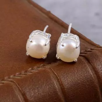 Серьги из натурального жемчуга - нежные серьги-гвоздики - изящные минималистичные серьги - маленькие ювелирные украшения - серебро 925 пробы - подарок для женщин белый