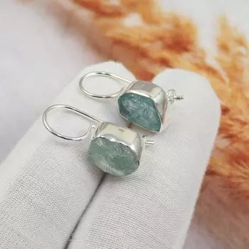 Серьги из необработанного аквамарина, Серьги из аквамарина, Серьги из серебра 925 пробы, Серьги из необработанного аквамарина, Серьги из необработанного камня, Украшения из аквамарина, Бесплатный подарок 2 Centimetres зелёный