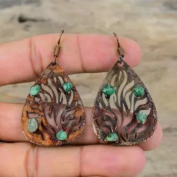 Серьги из необработанного драгоценного камня зеленого турмалина, гальванопластические медные серьги, ювелирные изделия ручной работы, достойные серьги для подарка, гальванопластические медные украшения