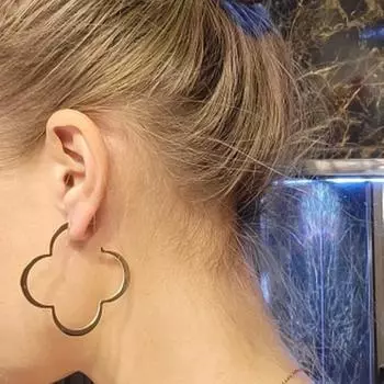 Серьги из нержавеющей стали с четырьмя листочками клевера и персиковым сердцем в форме буквы V, большие круглые серьги с преувеличенными полыми серьгами и серьги, которые не выцветают