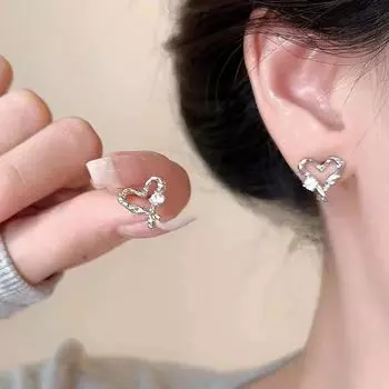 Серьги из полого сердца с цирконием для женщин — летний шик, уникальный дизайн, эффектные серьги-иглы Hollow heart earrings