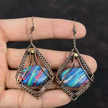 Серьги из радужного драгоценного камня Calsilica, серьги с медной проволокой, уникальные серьги, сделанные вручную, достойные серьги, ювелирные изделия с медной проволокой, свадебный подарок