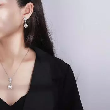 Серьги из ракушечного жемчуга Серьги Белое жемчужное ожерелье Подвеска Комплект из двух частей Ретро-дизайн Атмосферные серьги Женщины