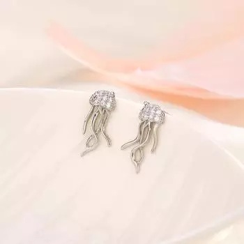 Серьги из серебра 925 пробы с серебряным покрытием Изысканные серьги с цирконием Индивидуальный тренд, подходящие всем, продвинутые серьги с чувством прекрасного ветра, серьги с бриллиантами в виде медузы