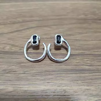Серьги из серого хрусталя в дамской романтической бижутерии подарочный пакет серебряный