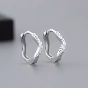 Серьги из стерлингового серебра S925, мужская пряжка для ушей с блестящей текстурой и геометрической пряжкой