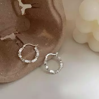 Серьги из стерлингового серебра S925 пробы с плавными небольшими кусочками серебра, необычный дизайн, модные серьги высокого качества 925 серебряный