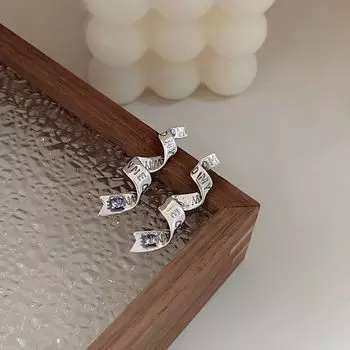 Серьги из стерлингового серебра с фиолетовой циркониевой лентой, особый дизайн, легкие роскошные серьги высокого качества S925, серьги в холодном стиле