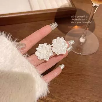 Серьги «Камелия» ранней весны: Серебряная игла S925, легкая роскошь, свежий цветочный дизайн A1421 белый