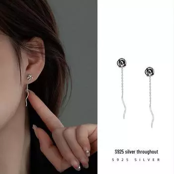 Серьги-кисточки Banyan Tree S925 из серебра с черными розами в стиле ретро для женщин — элегантный и простой дизайн. Thai Silver серебряный