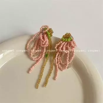 Серьги-кисточки «Розовая фея» в стиле бохо: Плетеный дизайн ручной работы с милым, причудливым очарованием.