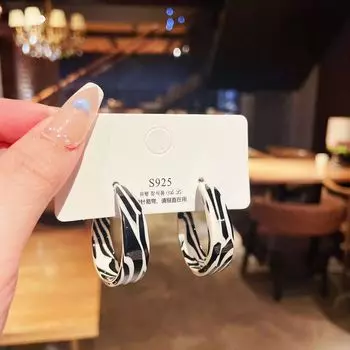 Серьги-кисточки с жемчужиной-каплей и стразами One Size