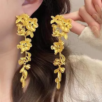 Серьги-кисточки с золотым цветком: Новый китайский стиль, эксклюзивный дизайн для невест с квадратным лицом flower tassel золотистый