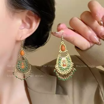 Серьги-кисточки в богемном стиле с контрастными цветами для женщин, летние длинные, подчеркивающие лицо, маленькие серьги, новинка 2025, горячо продаваемые серьги Deep Cafe Tassel Pair