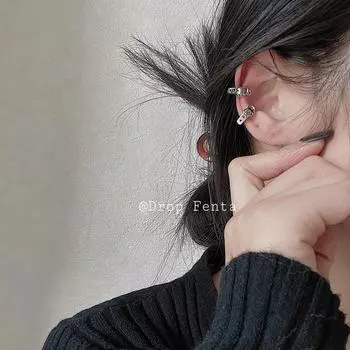 Серьги-клипсы Dark Love Belt Ear Kost - персонализированный стиль HK, пирсинг не требуется Right heart belt