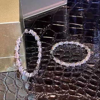 Серьги-кольца Huitan Luxury Pear с кубическим цирконием и кристаллами для женщин, повседневная одежда, аксессуары для девочек, современные модные ювелирные изделия