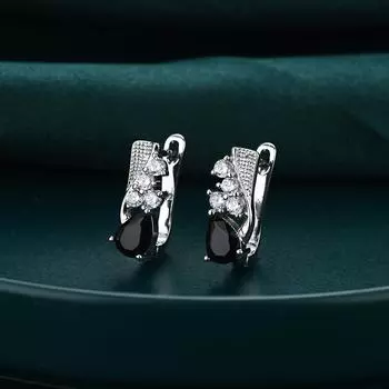 Серьги-кольца с черным камнем для женщин