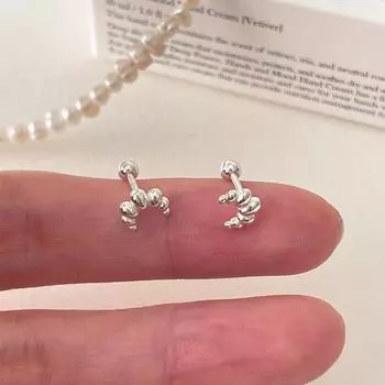 Серьги-круассаны из стерлингового серебра 925 пробы, женские изысканные уникальные серьги из витых бусин, модные, нишевые, высококачественные, новые серьги A pair of 925 silver