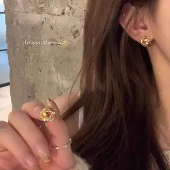 Серьги Light Luxury Niche High-End Design Sense Winding And Knotting, женские универсальные серьги для женщин, серьги для женщин