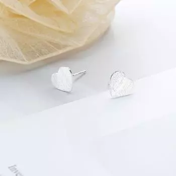 Серьги Love Brushed, ваш простой нишевый дизайн, темпераментное кольцо в форме сердца, серьги Cold Wind.