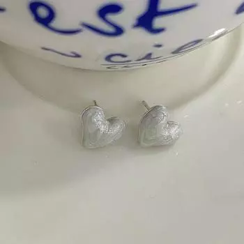 Серьги Love Серьги Light Luxury High-end Французский женственный стиль Изысканный темперамент Простые серьги Серьги