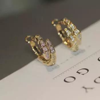 Серьги Lux Snake с инкрустацией из циркония и иглой из серебра 925 пробы