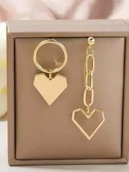 Серьги несовпадающего размера в виде сердечек золотой