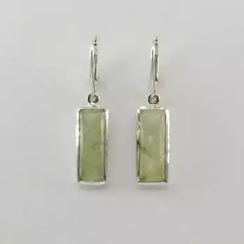 Серьги-подвески из натурального зеленого пренита квадратной и прямоугольной формы