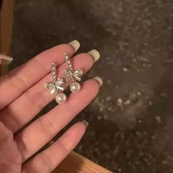 «Серьги-подвески с жемчугом и цирконием S925: Элегантный и универсальный для женщин Zirconia Bow Pearl Earrings