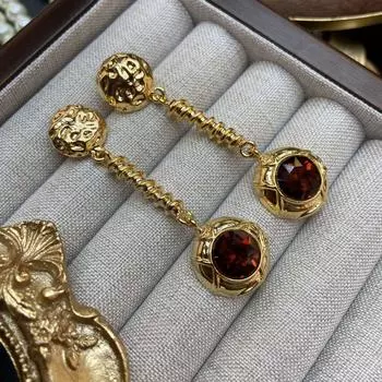 Серьги-пружинки в стиле ретро с темно-красным цирконием, покрытые медью 24-каратного золота, в стиле молотка, модные серьги-подиумы