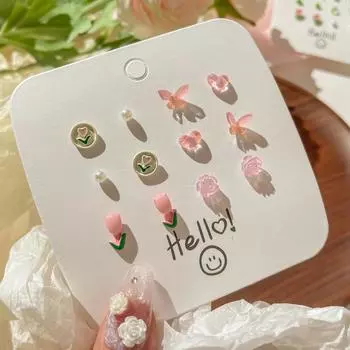 Серьги-пусеты «Бабочки из свежих цветов» – Уникальный дизайн для студентов