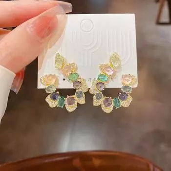 Серьги-пусеты Игла Инфлюенсера с цирконом - Корейский нишевый дизайн, простые и модные для женщин