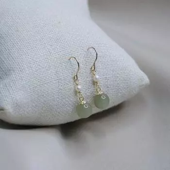 Серьги-пусеты ручной работы из цветного нефрита Хэтянь с жемчугом и крючками - Элегантные и свежие серьги-клипсы в виде комариных катушек для женщин