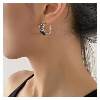 Серьги-пусеты Spade Sweetheart в виде черного сердца - Нишевый дизайн, Высококлассный европейский и американский стиль, Стерлинговое серебро