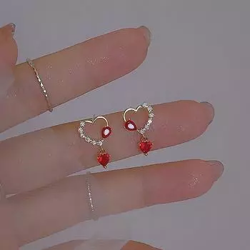 Серьги-пусеты Sweet Love Женские Легкая роскошь Нежный циркон Красные Новогодние серьги Темперамент Универсальные Модные серьги