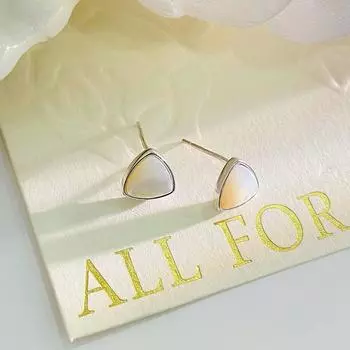 Серьги-ракушки с треугольными головками для женщин, легкие, роскошные, высокого класса, геометрические серьги в холодном стиле