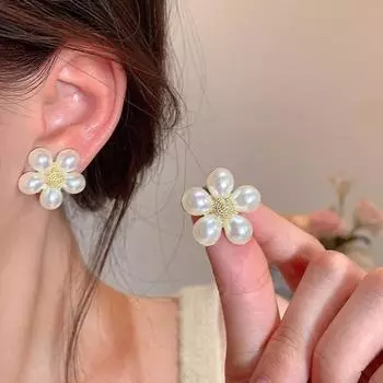 Серьги-ромашки в стиле ретро в корейском стиле с имитацией жемчуга для женщин 1 pair