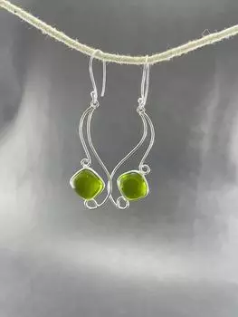 Серьги ручной работы из стерлингового серебра 925 пробы с натуральным зеленым драгоценным камнем перидот