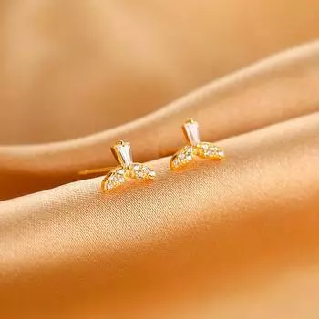 Серьги «Рыбий хвост» — новые трендовые серьги года, маленькие и изысканные серьги для женщин