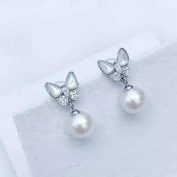 Серьги S925 Silver Fritillaria Diamond Plug-in Серьги с натуральным пресноводным жемчугом Изысканные элегантные энергетические серьги