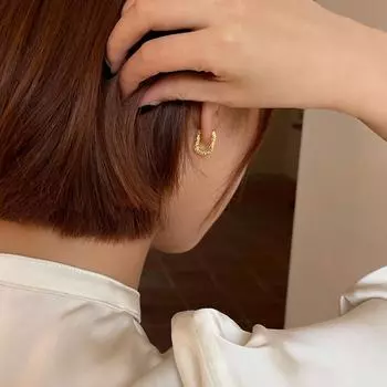 Серьги S925 Silver Needle Niche Design Sense Advanced Simple Versatile Temperament Ear Buckle New Fashion 925 silver needle