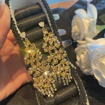 Серьги с бахромой из светлого, цветного треугольного циркония, блестящие серьги с микроинкрустацией, высококачественные свадебные украшения. розовый