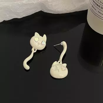 Серьги с белым котом в мультяшном индивидуальном стиле, нишевый дизайн, изысканный стиль, модные женские украшения