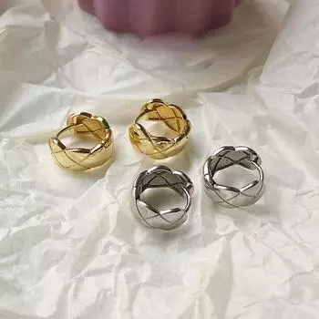 Серьги с бриллиантами в стиле ретро: Модные, холодные клипсы для ушей с серебряными иглами для женщин; Модный, уникальный дизайн, вдохновленный интернет-знаменитостями.