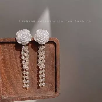 Серьги с бриллиантами, женские белые акриловые серьги с цветком камелии, персонализированные длинные серьги с кисточками золотой