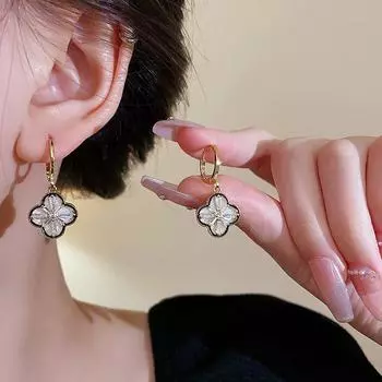 Серьги с четырьмя лепестками клевера из циркония, элегантные серьги с темпераментом, серьги для пожилых женщин белый